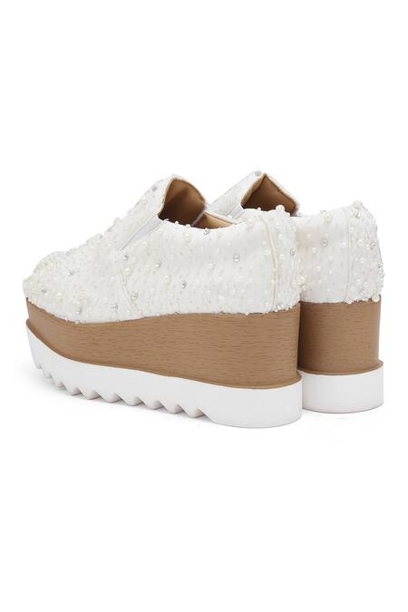 Anaar White The Indian Fairy Embroidered Wedge Sneakers at Aza Fashions Anaar_White The Indian Fairy Embroidered Wedge Sneakers _at_Aza_Fashions