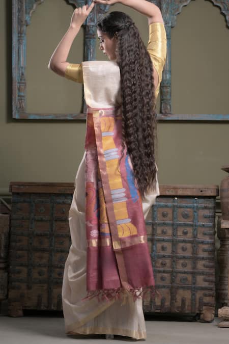 Dusala Multi Color Gingham Chamunda Figurine Woven Saree With Running Blouse at Aza Fashions Dusala_Multi Color Gingham Chamunda Figurine Woven Saree With Running Blouse _at_Aza_Fashions