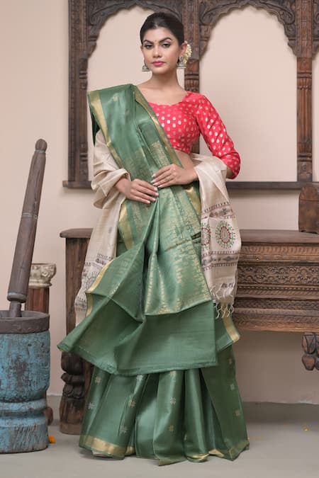 DUSALA Aja Geometric Pattern Handwoven Saree With Running Blouse 