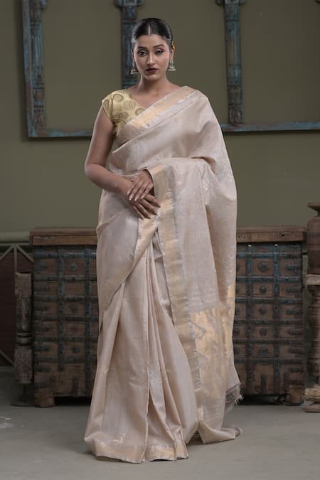 DUSALA Sursundari Swan Pattern Handwoven Saree With Running Blouse 