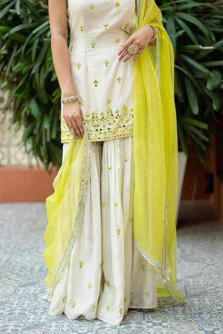 Esha Koul Off White Chanderi, Organza, Linen Mirrors Round Embroidered Kurta Sharara Set at Aza Fashions Esha Koul_Off White Chanderi, Organza, Linen Mirrors Round Embroidered Kurta Sharara Set _at_Aza_Fashions