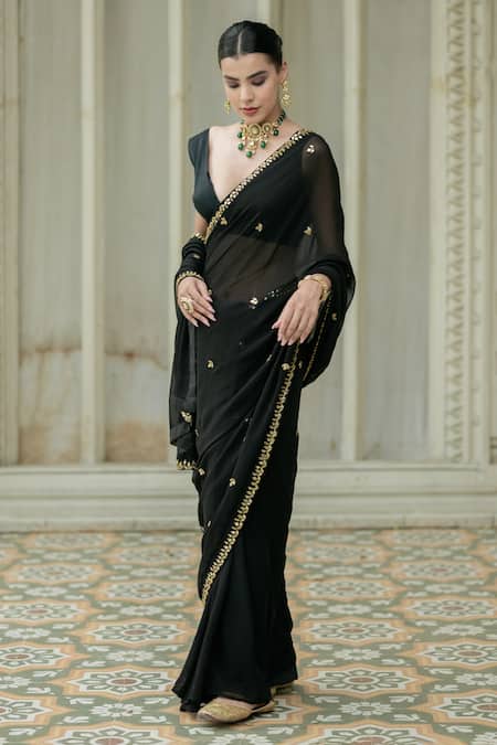 Esha Koul Embroidered Pre-Draped Saree With Blouse 