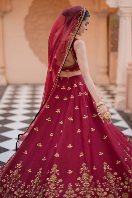 Esha Koul Embroidered Blouse Bridal Lehenga Set 