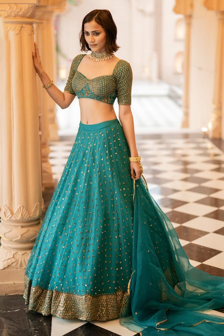 Esha Koul Green Organza, Crepe Sequins, Embroidery Sweetheart Blouse Bridal Lehenga Set Online at Aza Fashions Esha Koul_Green Organza, Crepe Sequins, Embroidery Sweetheart Blouse Bridal Lehenga Set _Online_at_Aza_Fashions