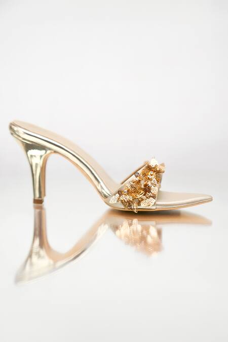 Buy Signature Sole Gold Embroidery Butterfly Strap Heels Buy_Signature Sole_Gold Embroidery Butterfly Strap Heels