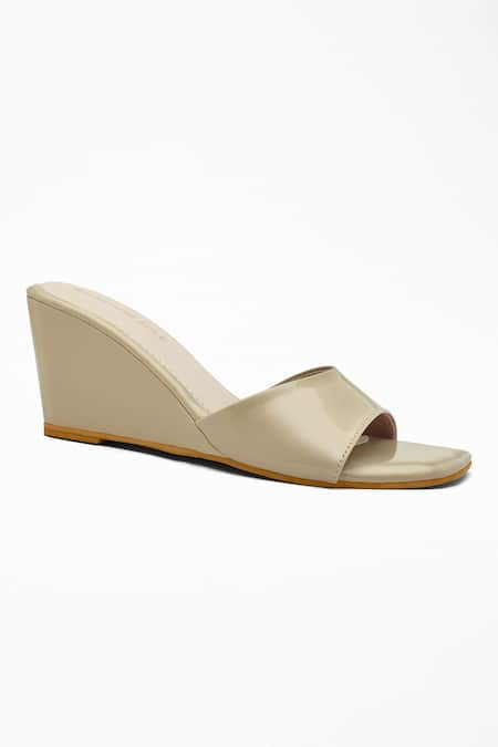 10 best wedge sandals for wide feet 2018 | The Strategist