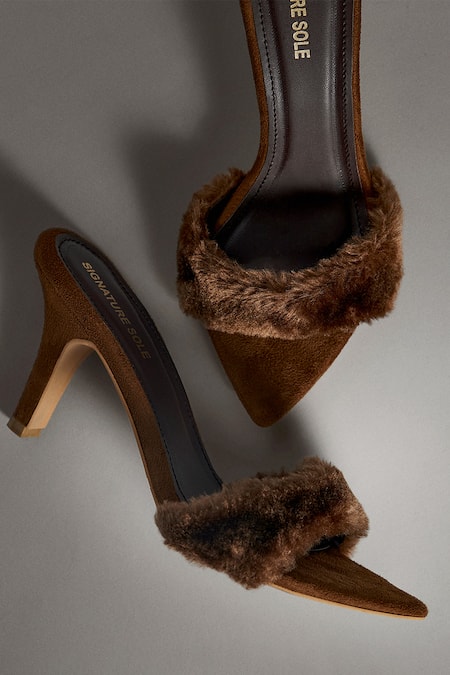 Heels with fur on toe sale