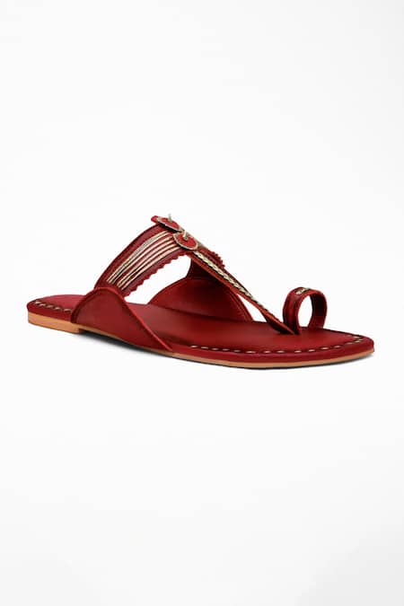 Signature Sole Red Kasab Embroidered Kolhapuris Online at Aza Fashions Signature Sole_Red Kasab Embroidered Kolhapuris _Online_at_Aza_Fashions