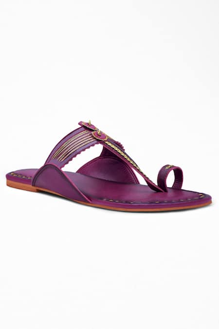 Signature Sole Kasab Embroidered Kolhapuri Flats 