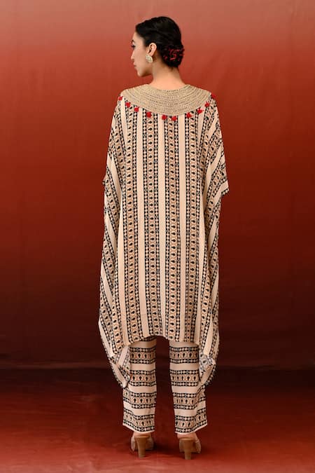 Shop Swati Vijaivargie Off White Silk Print Mandala V Neck Tarang Kaftan With Pant at Aza Fashions Shop_Swati Vijaivargie_Off White Silk Print Mandala V Neck Tarang Kaftan With Pant _at_Aza_Fashions