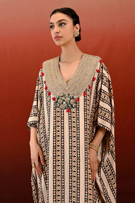Swati Vijaivargie Off White Silk Print Mandala V Neck Tarang Kaftan With Pant Online at Aza Fashions Swati Vijaivargie_Off White Silk Print Mandala V Neck Tarang Kaftan With Pant _Online_at_Aza_Fashions