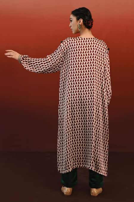 Shop Swati Vijaivargie Off White Dhara Paisley Print Kurta With Pant at Aza Fashions Shop_Swati Vijaivargie_Off White Dhara Paisley Print Kurta With Pant _at_Aza_Fashions