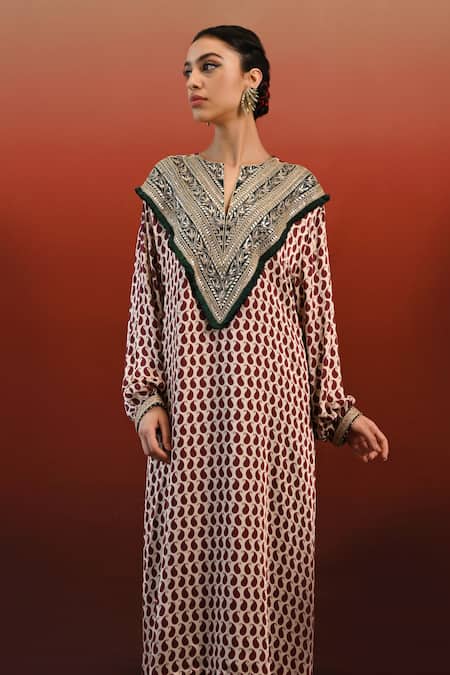 Swati Vijaivargie Off White Dhara Paisley Print Kurta With Pant Online at Aza Fashions Swati Vijaivargie_Off White Dhara Paisley Print Kurta With Pant _Online_at_Aza_Fashions