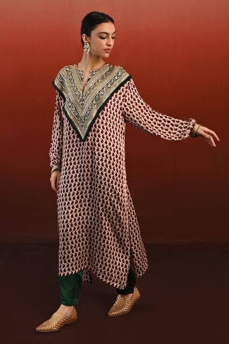 Buy Swati Vijaivargie Off White Dhara Paisley Print Kurta With Pant Online at Aza Fashions Buy_Swati Vijaivargie_Off White Dhara Paisley Print Kurta With Pant _Online_at_Aza_Fashions