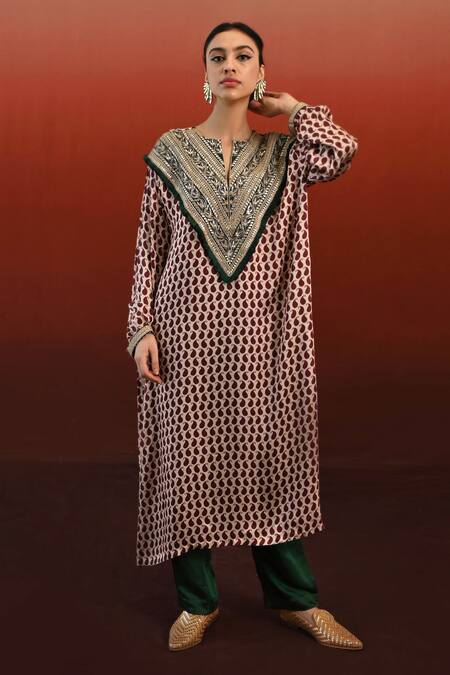 Shop Swati Vijaivargie Off White Dhara Paisley Print Kurta With Pant Online at Aza Fashions Shop_Swati Vijaivargie_Off White Dhara Paisley Print Kurta With Pant _Online_at_Aza_Fashions