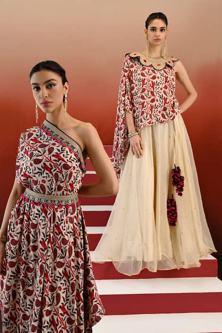 Swati Vijaivargie Off White Silk Organza, Satin, Arya Danka Work Lehenga With Paisley Print Top Online at Aza Fashions Swati Vijaivargie_Off White Silk Organza, Satin, Arya Danka Work Lehenga With Paisley Print Top _Online_at_Aza_Fashions