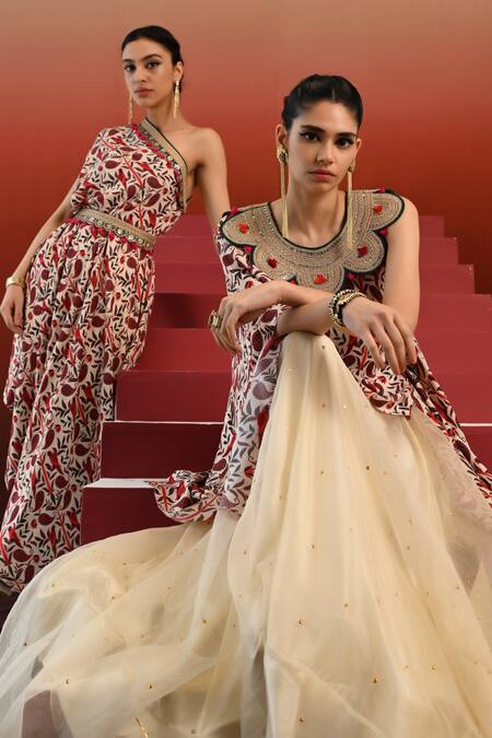 Shop Swati Vijaivargie Off White Silk Organza, Satin, Arya Danka Work Lehenga With Paisley Print Top Online at Aza Fashions Shop_Swati Vijaivargie_Off White Silk Organza, Satin, Arya Danka Work Lehenga With Paisley Print Top _Online_at_Aza_Fashions