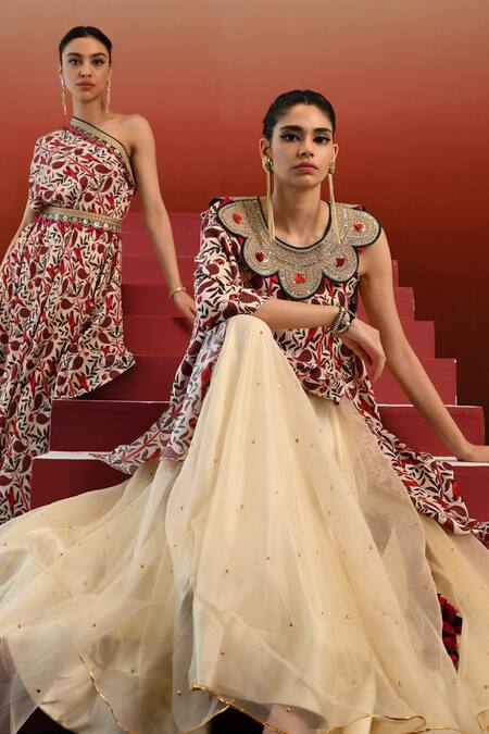 Swati Vijaivargie Off White Silk Organza, Satin, Arya Danka Work Lehenga With Paisley Print Top at Aza Fashions Swati Vijaivargie_Off White Silk Organza, Satin, Arya Danka Work Lehenga With Paisley Print Top _at_Aza_Fashions