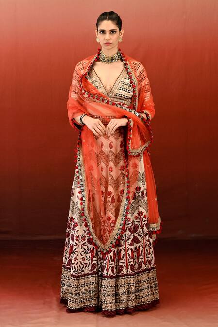 Swati Vijaivargie Off White Silk, Net, Linen, Satin Embroidery, Tammana Lotus Print Lehenga Set at Aza Fashions Swati Vijaivargie_Off White Silk, Net, Linen, Satin Embroidery, Tammana Lotus Print Lehenga Set _at_Aza_Fashions