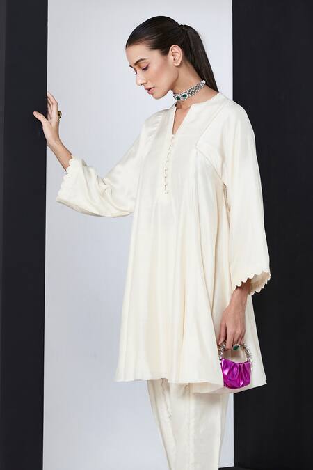 Ridhi Mehra Ivory Silk Collared Eloise Solid Kurta And Tulip Pant Set Online at Aza Fashions Ridhi Mehra_Ivory Silk Collared Eloise Solid Kurta And Tulip Pant Set _Online_at_Aza_Fashions