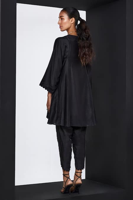 Shop Ridhi Mehra Black Cliantha Solid Silk Kurta And Tulip Pant Set at Aza Fashions Shop_Ridhi Mehra_Black Cliantha Solid Silk Kurta And Tulip Pant Set _at_Aza_Fashions
