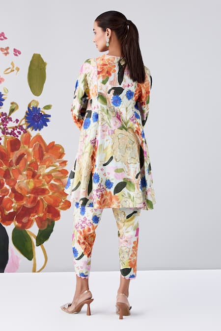 Shop Ridhi Mehra Green Chanderi Printed Floral Notched Silas Kurta And Tulip Pant Set at Aza Fashions Shop_Ridhi Mehra_Green Chanderi Printed Floral Notched Silas Kurta And Tulip Pant Set _at_Aza_Fashions