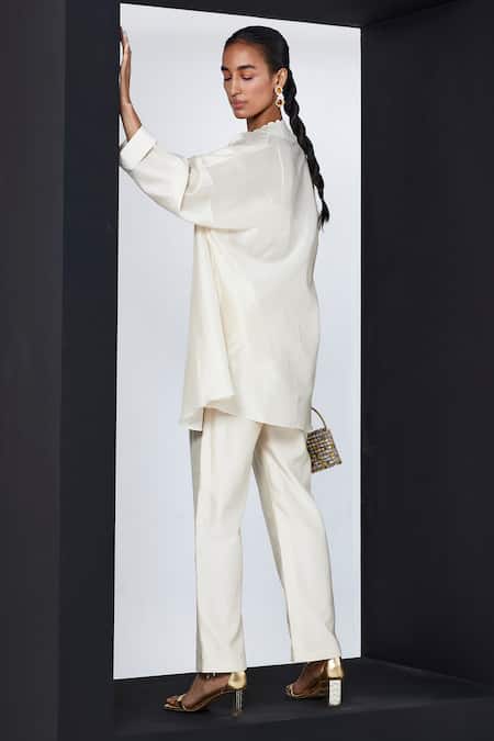 Shop Ridhi Mehra Ivory Chanderi Lace Sweetheart Neck Remy Cape Pant Set at Aza Fashions Shop_Ridhi Mehra_Ivory Chanderi Lace Sweetheart Neck Remy Cape Pant Set _at_Aza_Fashions