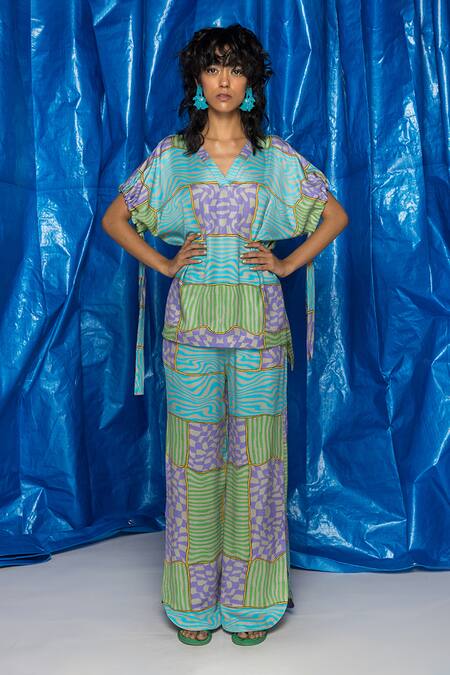 Buy_Doh Tak Keh_Grey Muslin V-neck Illaake Printed High-low Top_Online_at_Aza_Fashions