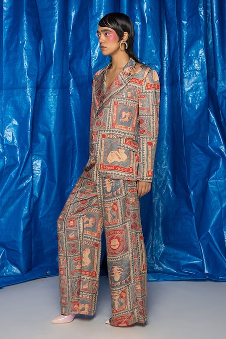 Buy_Doh Tak Keh_Grey Satin Thappa Postcard Print Blazer_Online_at_Aza_Fashions