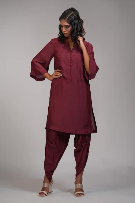 Buy_Shruti S_Maroon Cotton Split V-neck Mul Kurta And Dhoti Set _Online_at_Aza_Fashions