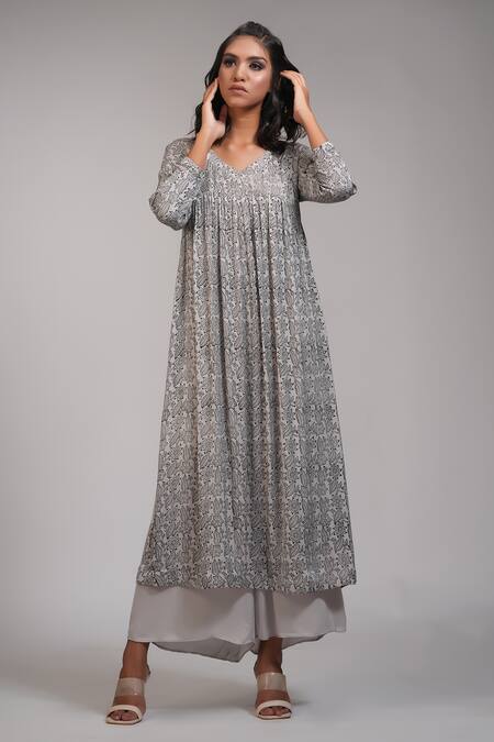 Shruti S_Gray Modal, Satin Embroidery V-neck Floral Hand Block Printed Anarkali Set _Online_at_Aza_Fashions