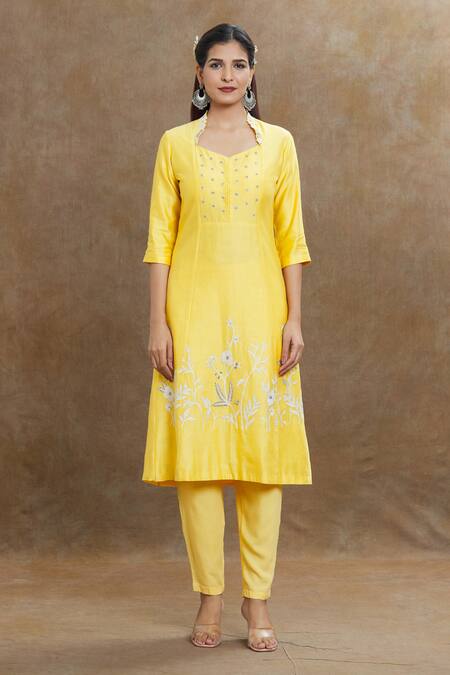 1999ad By Amita & Deepak_Yellow Chanderi Sequins, Embroidery V-neck Kurta Pant Set _Online_at_Aza_Fashions