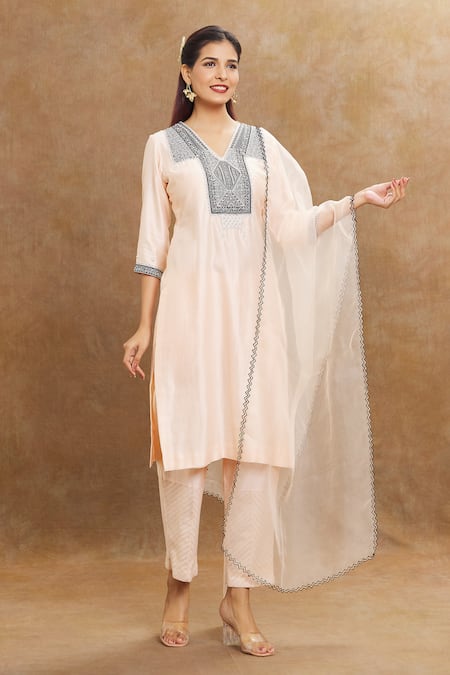 Buy_1999ad By Amita & Deepak_Peach Chanderi Embroidery V-neck Yoke Kurta And Pant Set _Online_at_Aza_Fashions