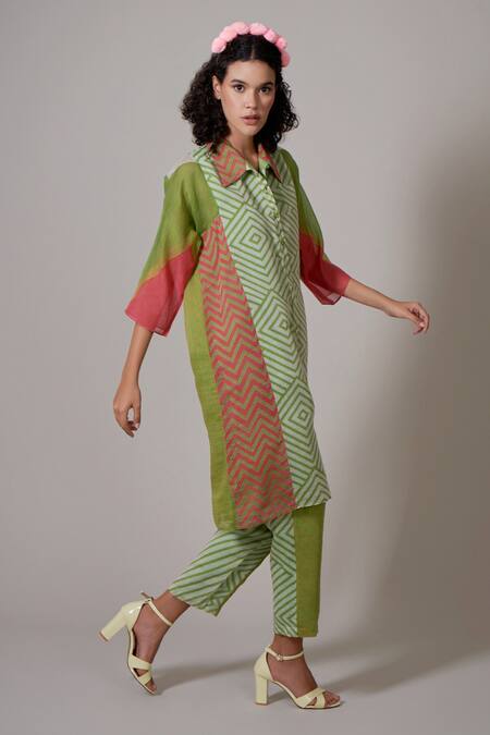 Buy Priti Prashant Green Cotton, Silk Collared Keshi Geometric Print Tunic And Pant Set Online at Aza Fashions Buy_Priti Prashant_Green Cotton, Silk Collared Keshi Geometric Print Tunic And Pant Set _Online_at_Aza_Fashions