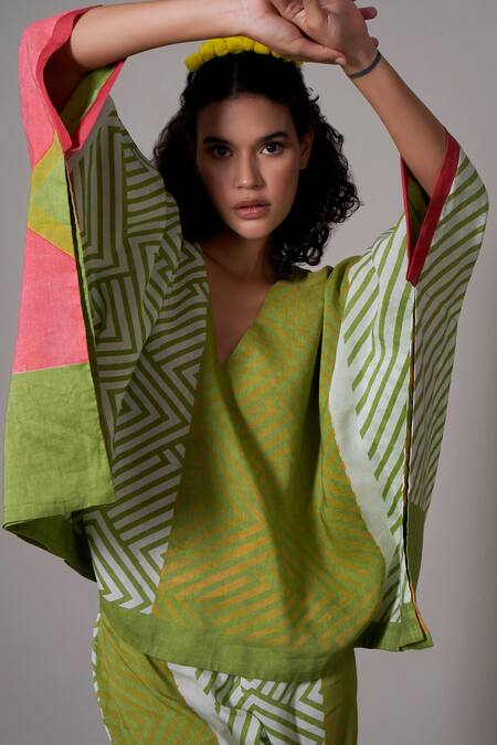 Buy Priti Prashant Green Linen V-neck Fuji Geometric Print Kaftan Top And Pant Set Online at Aza Fashions Buy_Priti Prashant_Green Linen V-neck Fuji Geometric Print Kaftan Top And Pant Set _Online_at_Aza_Fashions
