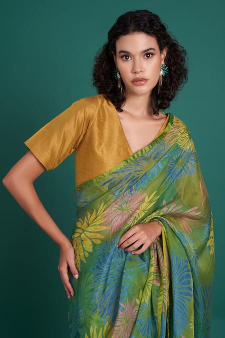 Priti Prashant Green Silk Organza Himawari Printed Saree With Unstitched Blouse Piece  4