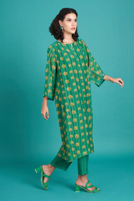 Buy_Priti Prashant_Green Cotton, Silk Embroidery Round Neck Bela Floral Vine Print Kurta And Pant _Online_at_Aza_Fashions