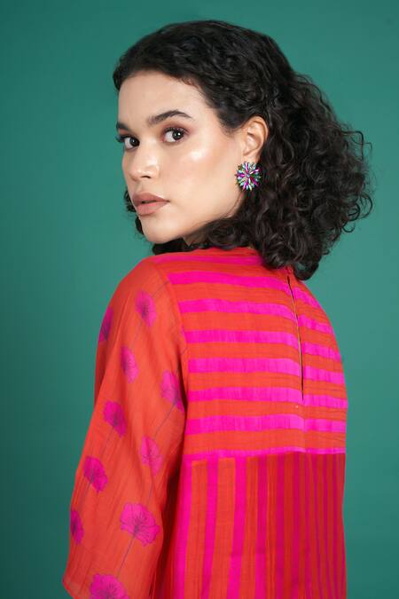 Priti Prashant_Red Cotton, Silk Embroidery Round Neck Abeer Striped Print Kurta With Pant _at_Aza_Fashions