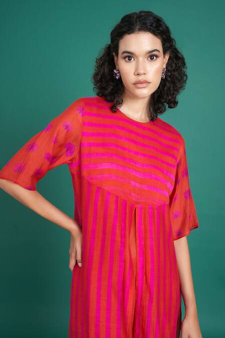 Buy_Priti Prashant_Red Cotton, Silk Embroidery Round Neck Abeer Striped Print Kurta With Pant 