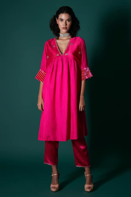 Priti Prashant Pink Silk Embroidered Zardozi V Neck Jess Yoke Kurta And Pant Set  