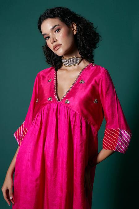 Priti Prashant Pink Silk, Tissue Embroidery, Zari V-neck Jess Yoke Kurta And Pant Set at Aza Fashions Priti Prashant_Pink Silk, Tissue Embroidery, Zari V-neck Jess Yoke Kurta And Pant Set _at_Aza_Fashions