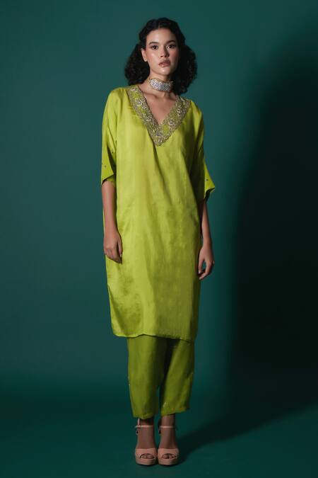 Priti Prashant Green Silk, Tissue Lace V-neck Riaa Embroidered Kaftan Kurta And Pant Set Online at Aza Fashions Priti Prashant_Green Silk, Tissue Lace V-neck Riaa Embroidered Kaftan Kurta And Pant Set _Online_at_Aza_Fashions