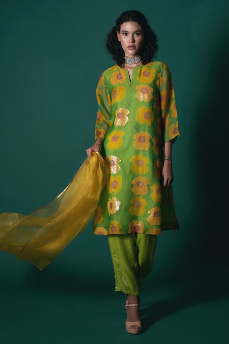 Priti Prashant Green Silk Organza Sequins Keyhole Neck Tarina Poppy Floral Print Kurta Set Online at Aza Fashions Priti Prashant_Green Silk Organza Sequins Keyhole Neck Tarina Poppy Floral Print Kurta Set _Online_at_Aza_Fashions