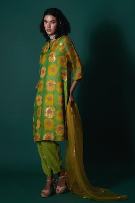 Buy Priti Prashant Green Silk Organza Sequins Keyhole Neck Tarina Poppy Floral Print Kurta Set Online at Aza Fashions Buy_Priti Prashant_Green Silk Organza Sequins Keyhole Neck Tarina Poppy Floral Print Kurta Set _Online_at_Aza_Fashions