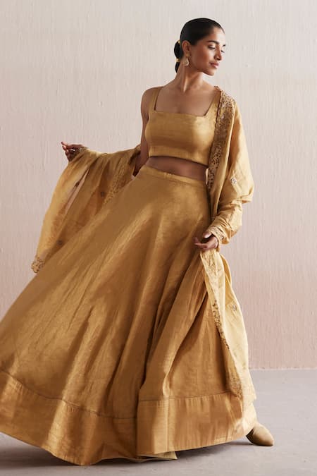 Weaver Story Gold Tissue Handwoven And Hand Mastani Skirt Set With Dupatta 