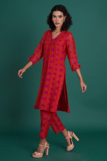 Buy Priti Prashant Red Cotton, Silk Embroidery V-neck Juana Floral Print Kurta And Pant Set Online at Aza Fashions Buy_Priti Prashant_Red Cotton, Silk Embroidery V-neck Juana Floral Print Kurta And Pant Set _Online_at_Aza_Fashions