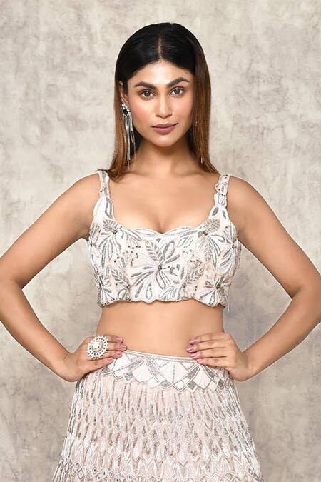 Ritika Mirchandani Pink Crepe Embroidery Thread Geometric Lehenga And Blouse Set at Aza Fashions Ritika Mirchandani_Pink Crepe Embroidery Thread Geometric Lehenga And Blouse Set _at_Aza_Fashions