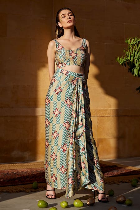 Amrood Chevron Print Jacket & Skirt Set For Kids