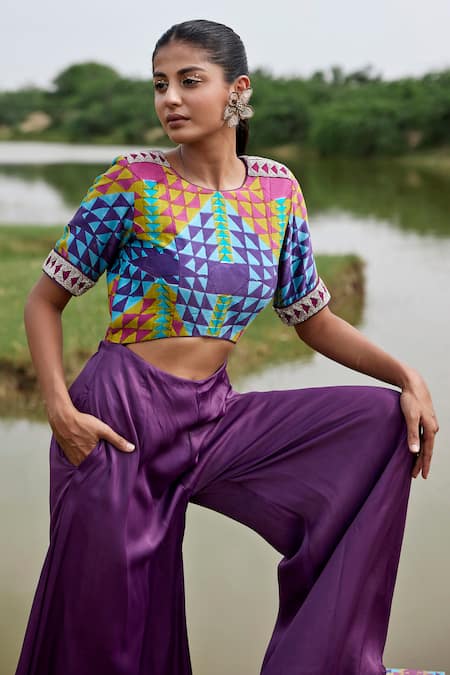 Amrood_Purple Taffeta Round Neck Geometric Print Jumpsuit _Online_at_Aza_Fashions