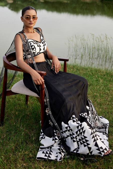 Amrood_Black Taffeta Embroidery Asymmetric Geometric Print Lehenga Set _Online_at_Aza_Fashions
